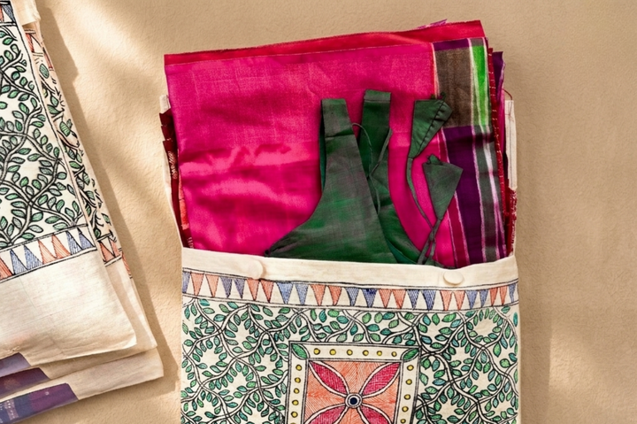 Madhubani Chauka Prakriti art – Aprudha saree bag with blouse bag - Pack of 4